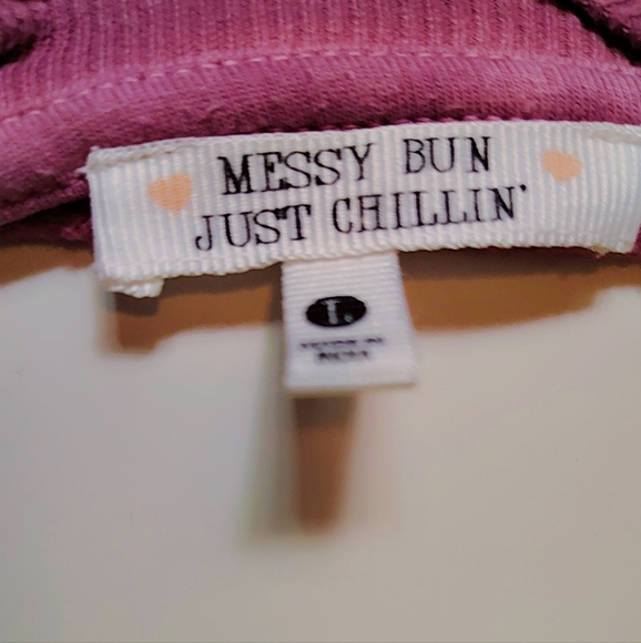 Messy Bun Just Chillin’ Ombre Sweatshirt 💗 - Picture 4 of 4